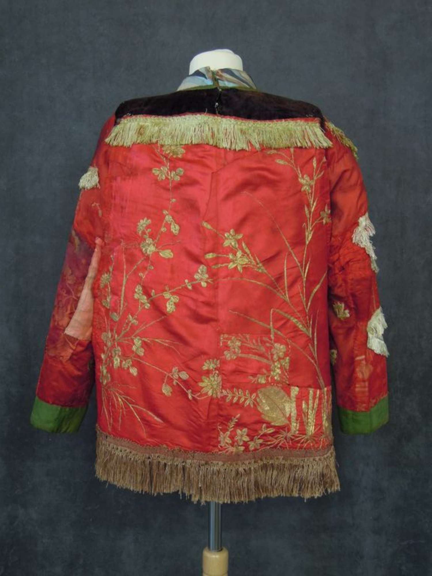 mantellina costume n°10 dopo l'intervento di restauro - ph.: R.T. Restauro Tessile